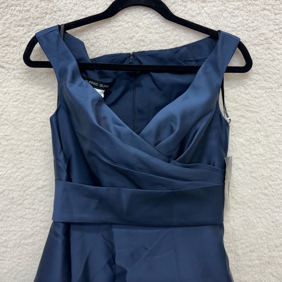 Size 4 - ALFRED SUNG - Off-the-Shoulder Draped Satin Maxi Dress Pockets NEW $240 - Picture 3 of 12